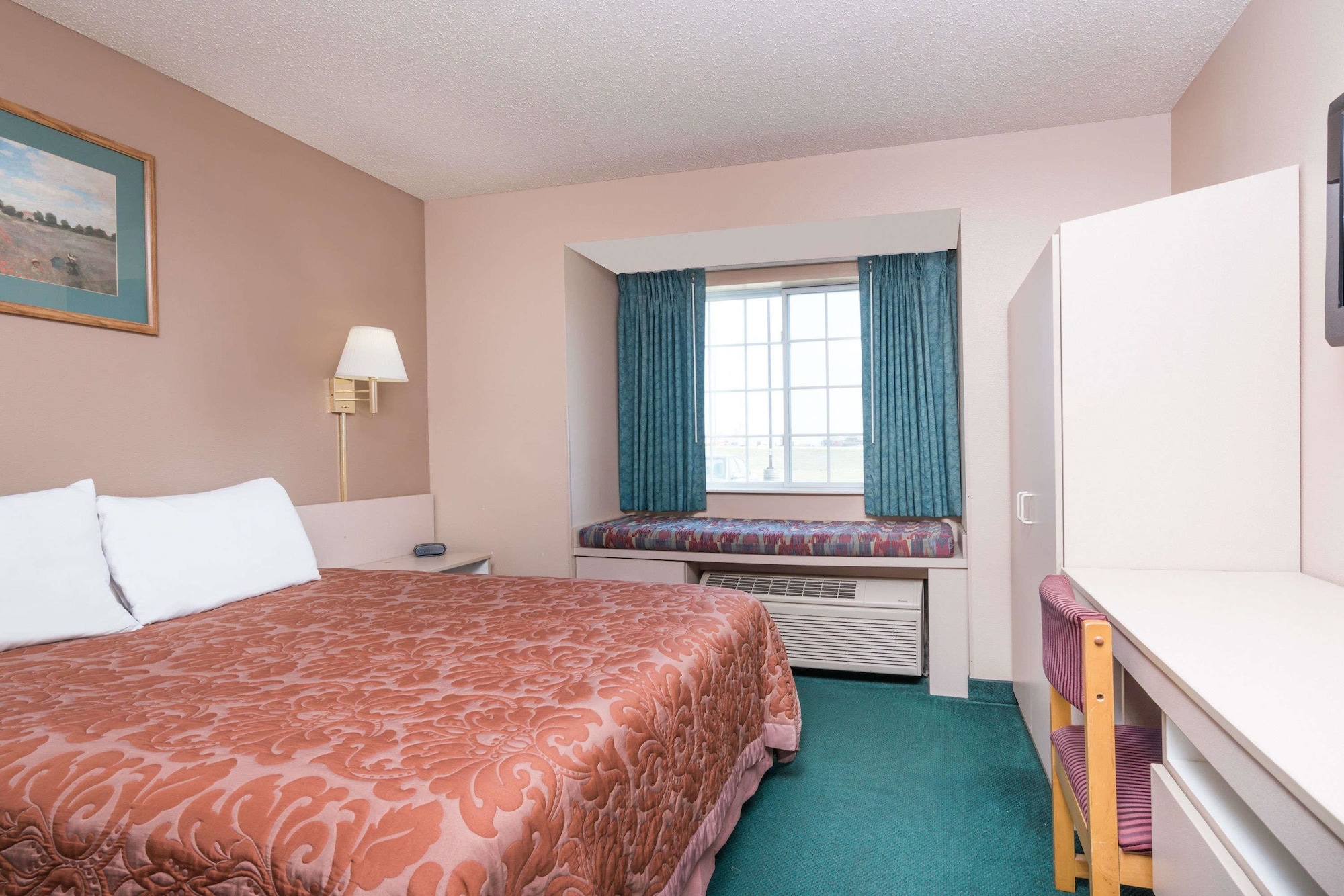 Super 8 by Wyndham Fargo Airport - photo 3