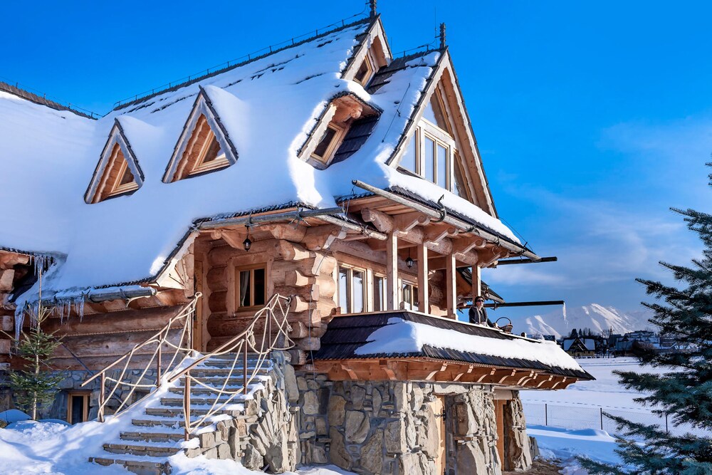 Villa Gorsky Janso — 4-Star Luxury Hotel in Poronin, Poland