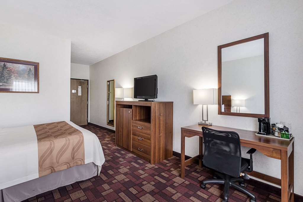 Econo Lodge Luverne I 90 - photo 7