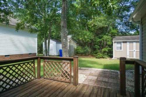 A Lucky Break by Oak Island Accommodations - photo 14