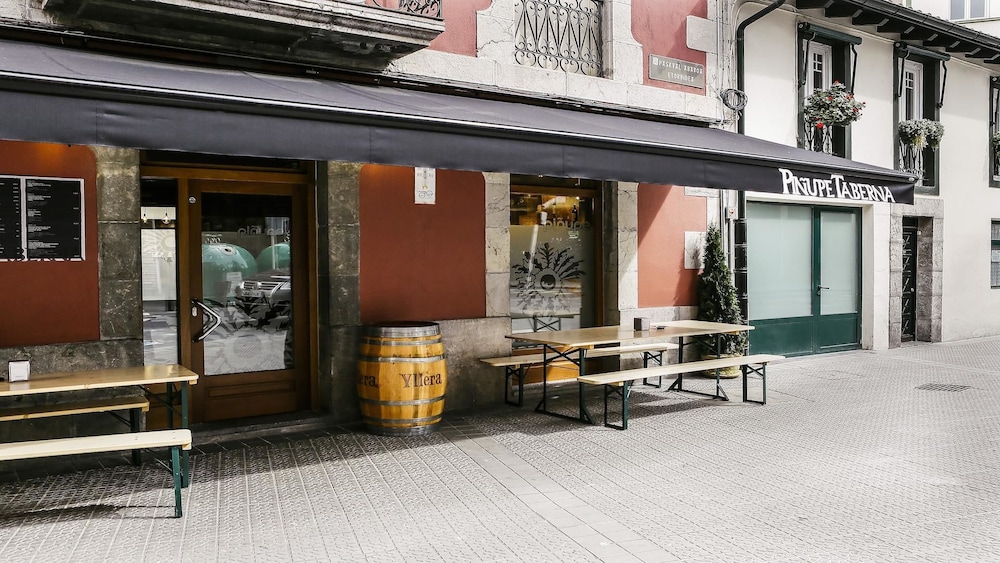 Hotel Pinupe — Lekeitio