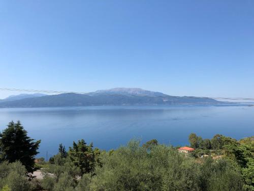 Boutique Family Villa — 4-Star Luxury Hotel in Monastiraki, Greece