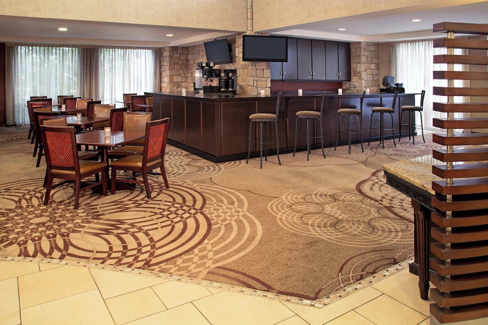 Sheraton Louisville Riverside by Marriott - photo 17