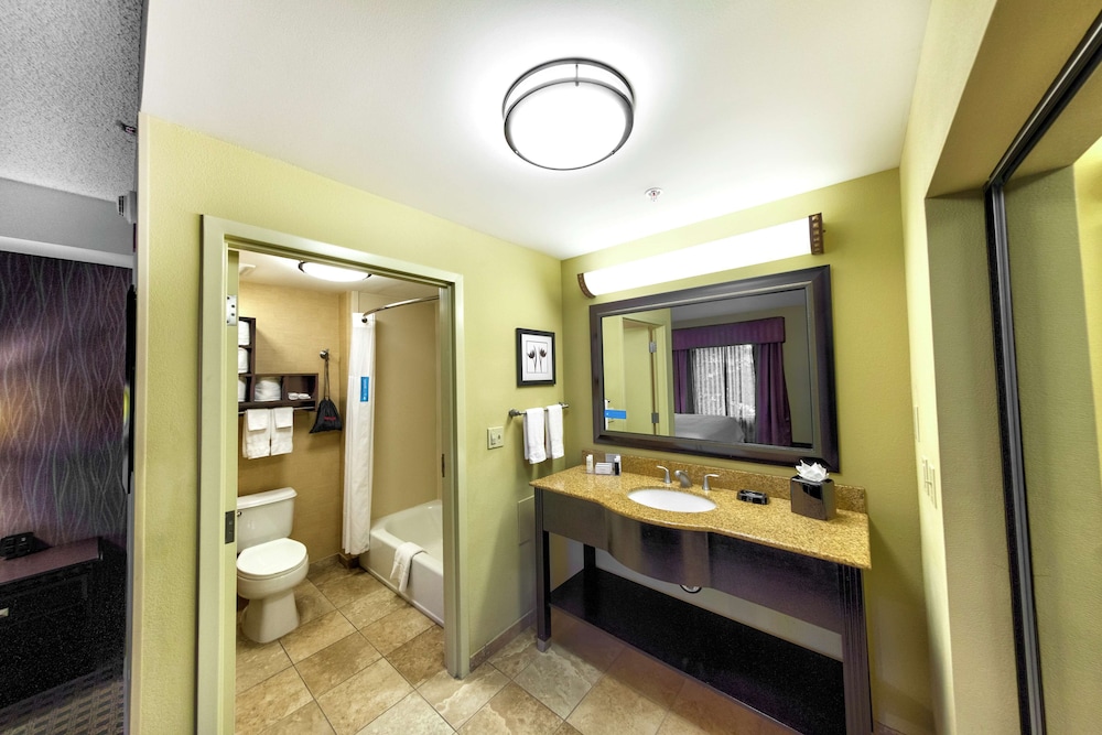 Hampton Inn & Suites Chadds Ford - photo 26