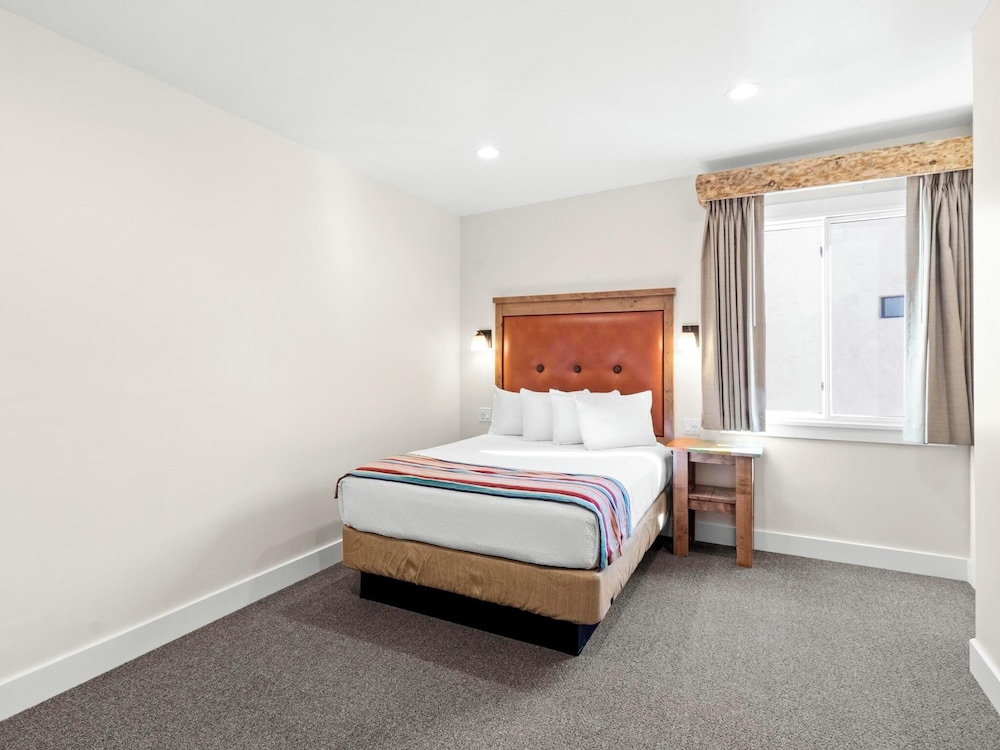 Bluff Dwellings Resort - photo 31