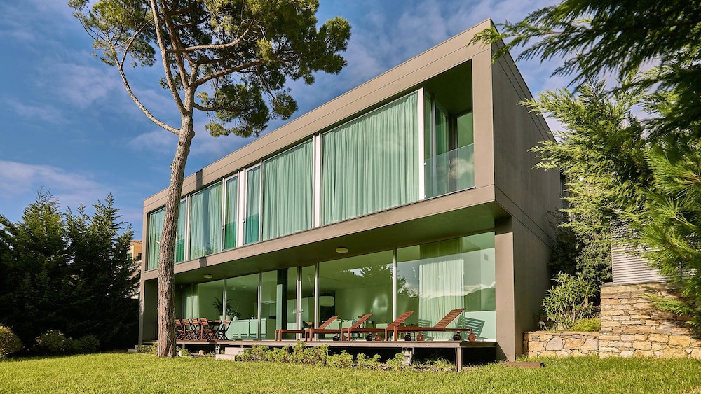 CheckinCheckout Design Villa with Stunning Landscape