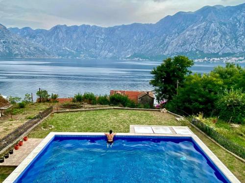 Apartman Kati — 4-Star Luxury Hotel in Prcanj, Montenegro