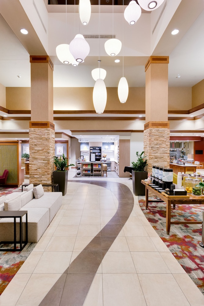 Hilton Garden Inn Milwaukee Airport - photo 2