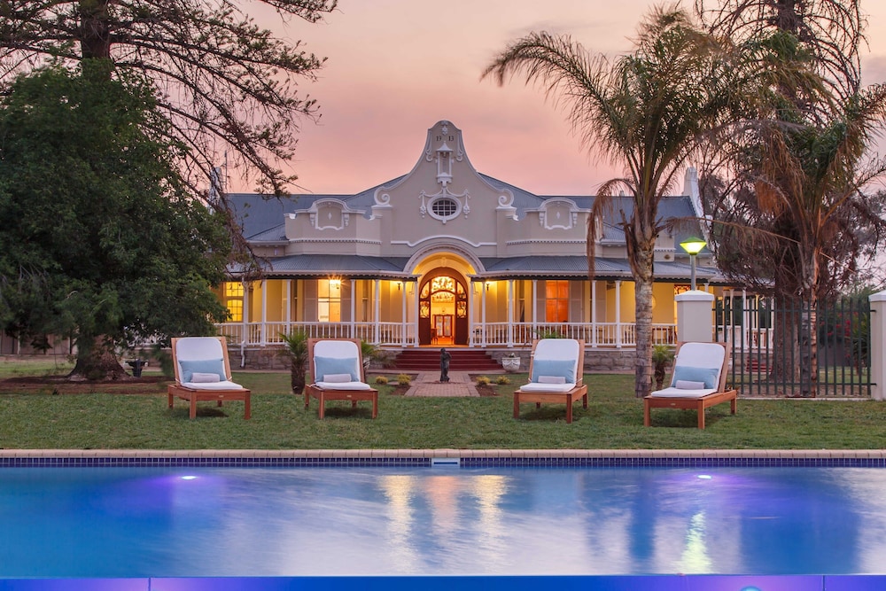 Bakenskraal Ostrich Palace in Oudtshoorn, South Africa