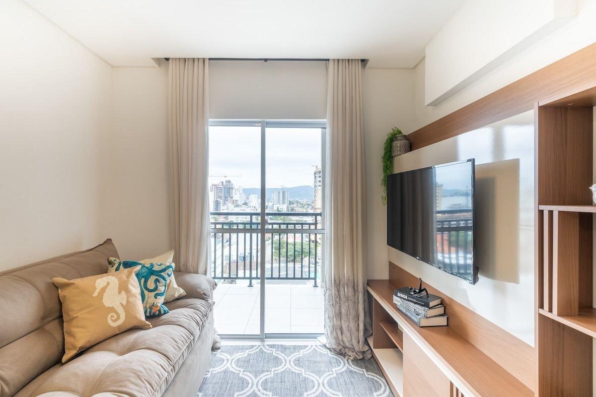 Apartamentos Em Bal Piçarras 150 M Da Praia Com Sacada Wi Fi Piscina Portaria 24H Playground E Vaga De Garagem — 4-Star Luxury Hotel in Penha, Brasil