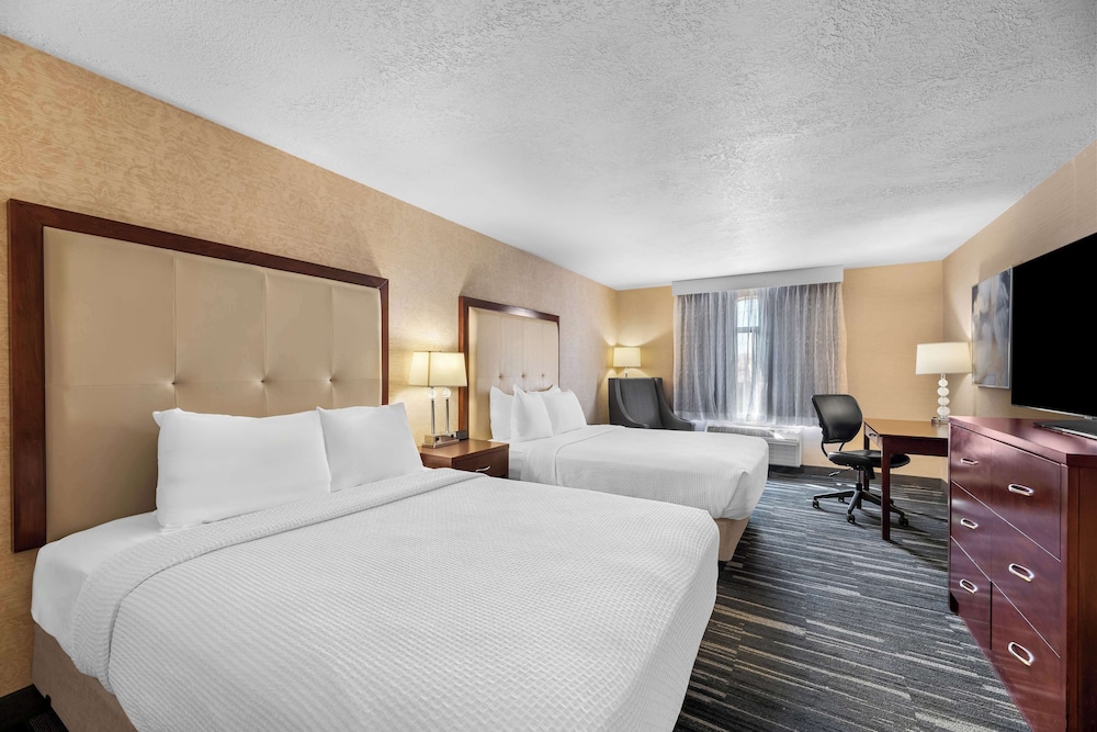Best Western Plus Abbey Inn - photo 10