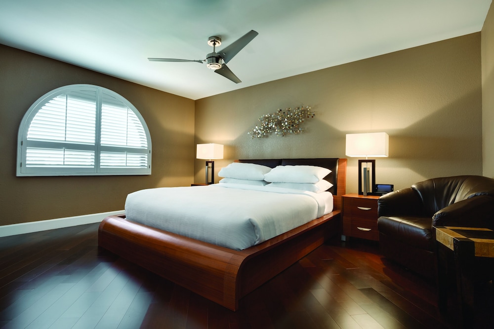 Embassy Suites by Hilton Scottsdale Resort - photo 5