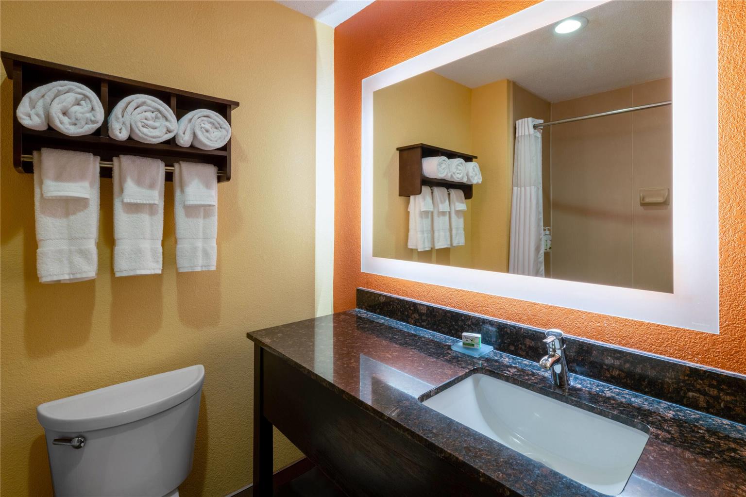 La Quinta Inn & Suites by Wyndham Florence - photo 71