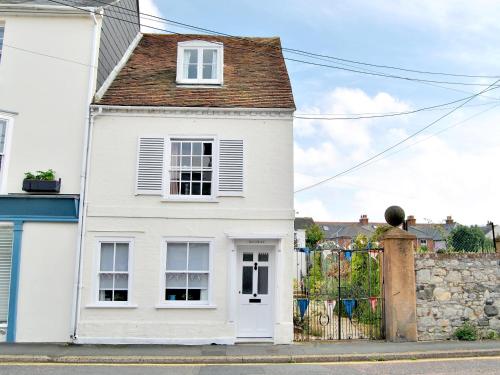 Solent Cottage Pqqu — 5-Star Luxury Hotel in Yarmouth, United Kingdom