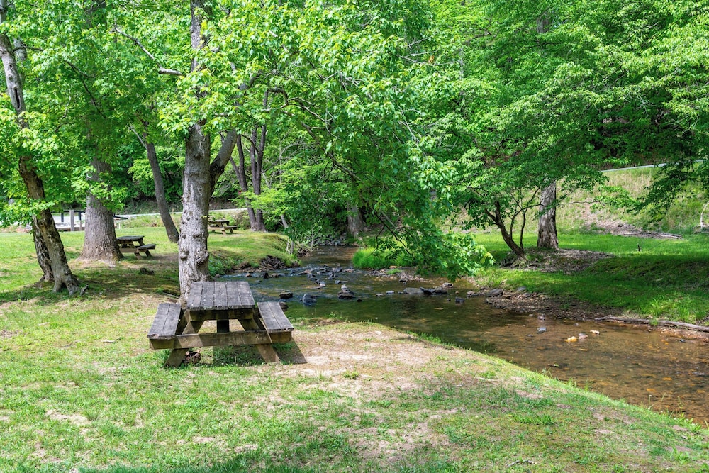 Four Bear Hideaway Coosawattee River Resort - photo 62