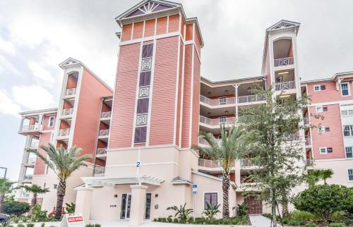 Riverwalk Penthouse With Riverviews — 4-Star Luxury Hotel in New Smyrna Beach, United States