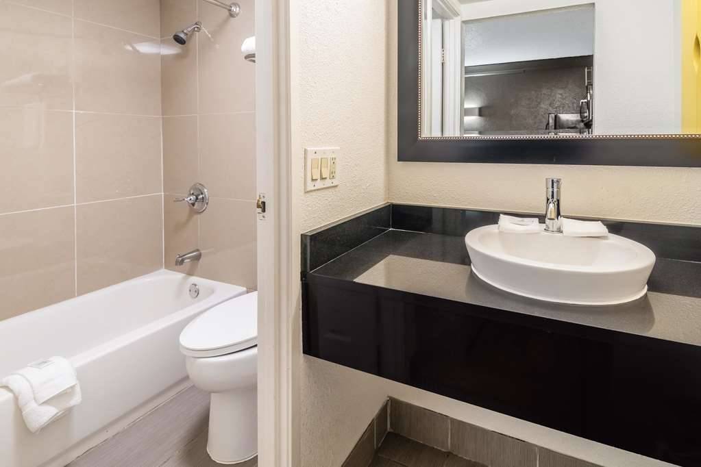 Studio6 Fort Worth TX West Medical Center - photo 23