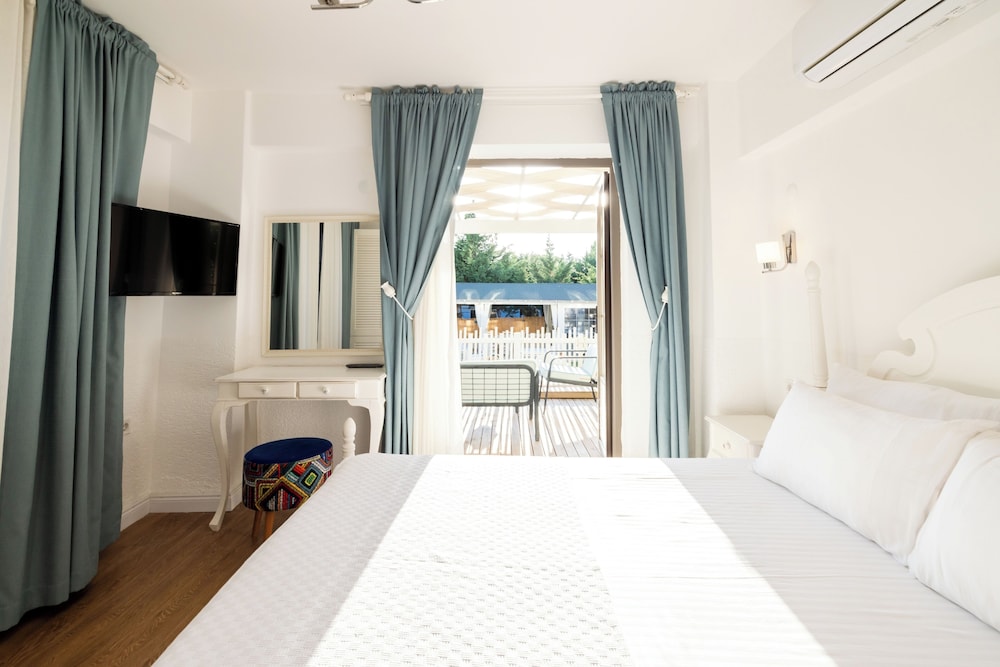Fitoz Otel — Bozcaada — photo 5