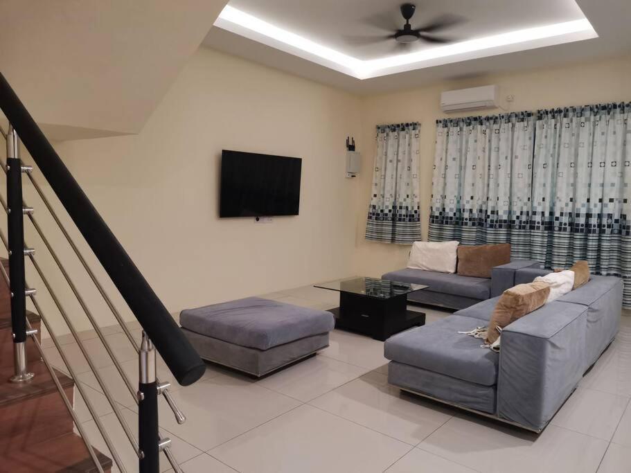 Cozzy26 Homestay — 4-Star Luxury Hotel in Bintulu, Malaysia