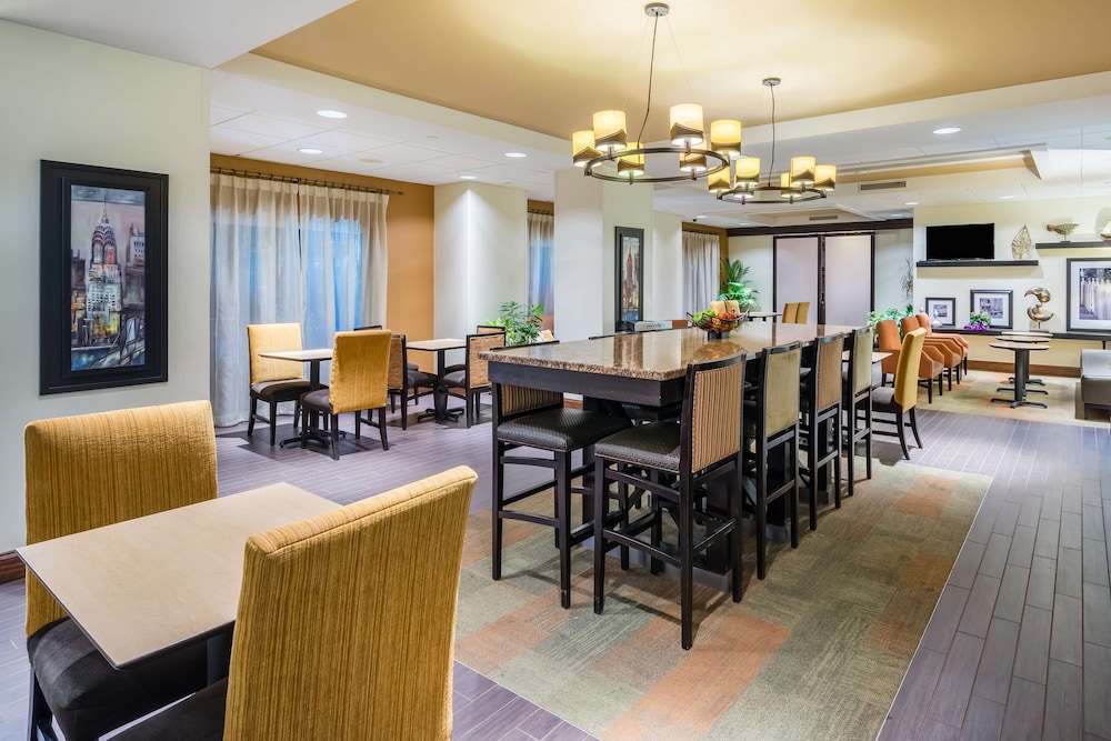 Hampton Inn Clifton Park - photo 31