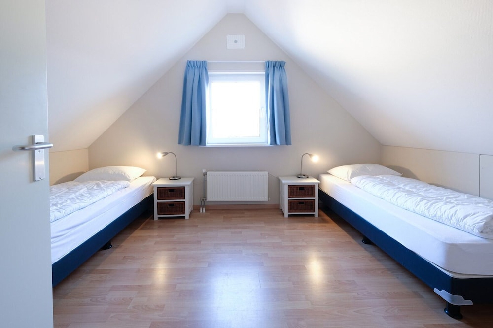 Pleasant villa near sea and beach — 4-Star Luxury Hotel in Schagen, Netherlands