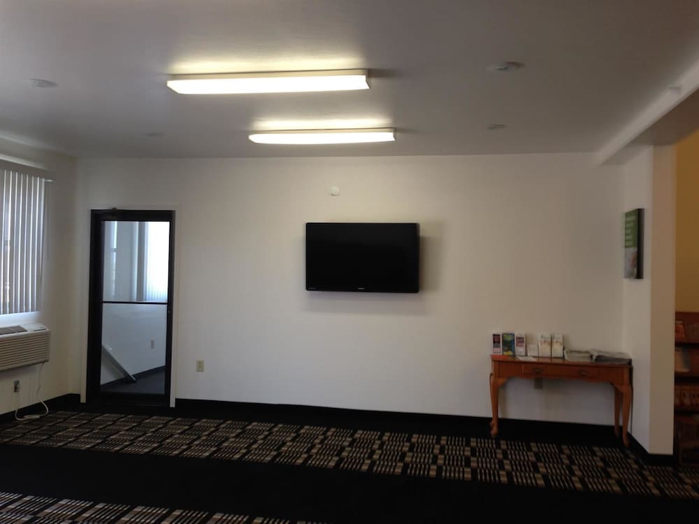 Motel 6 Sedalia MO - photo 2