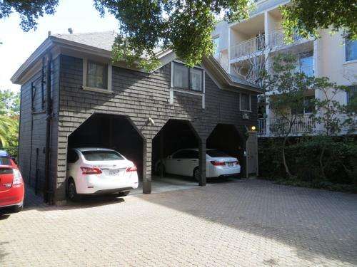 Crowper Inn — Palo Alto