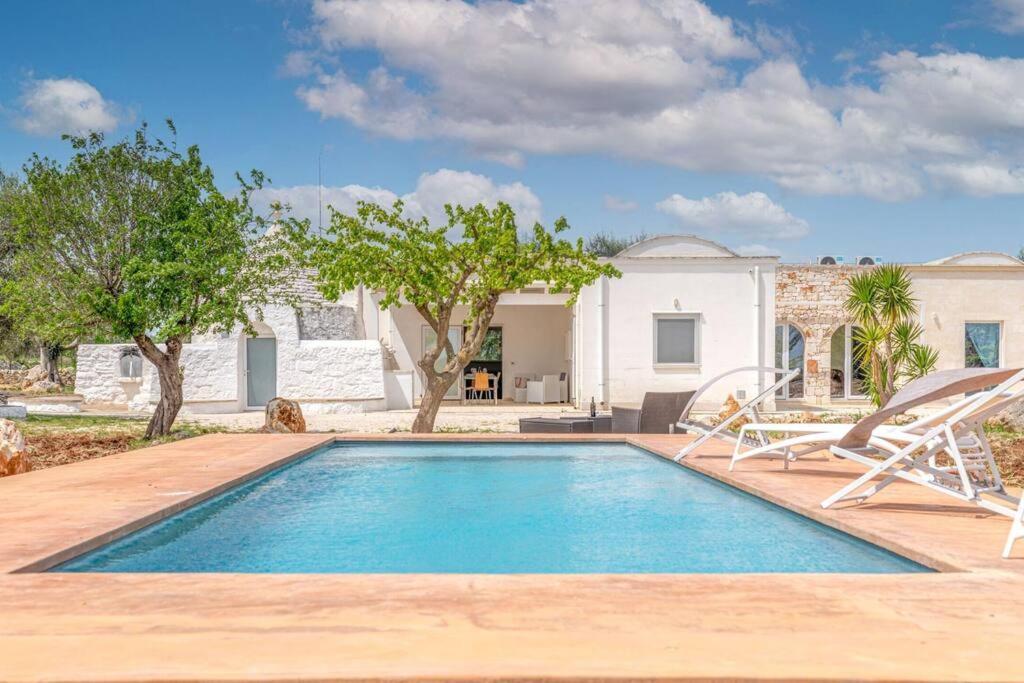 Bianco Trullo by Raro Villas — 4-Star Luxury Hotel in Latiano, Italy
