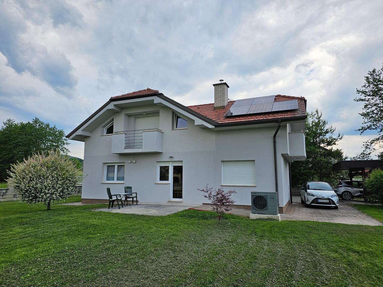 Hišica ob Potoku in Podcetrtek, Slovenia