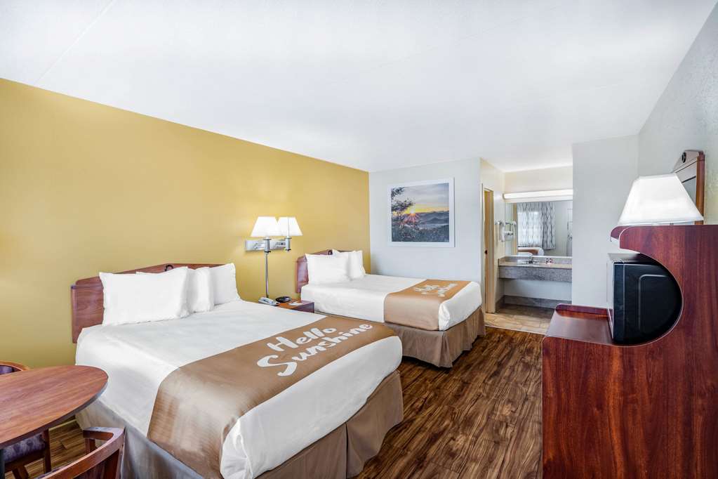 Days Inn by Wyndham Clarksville TN - photo 24