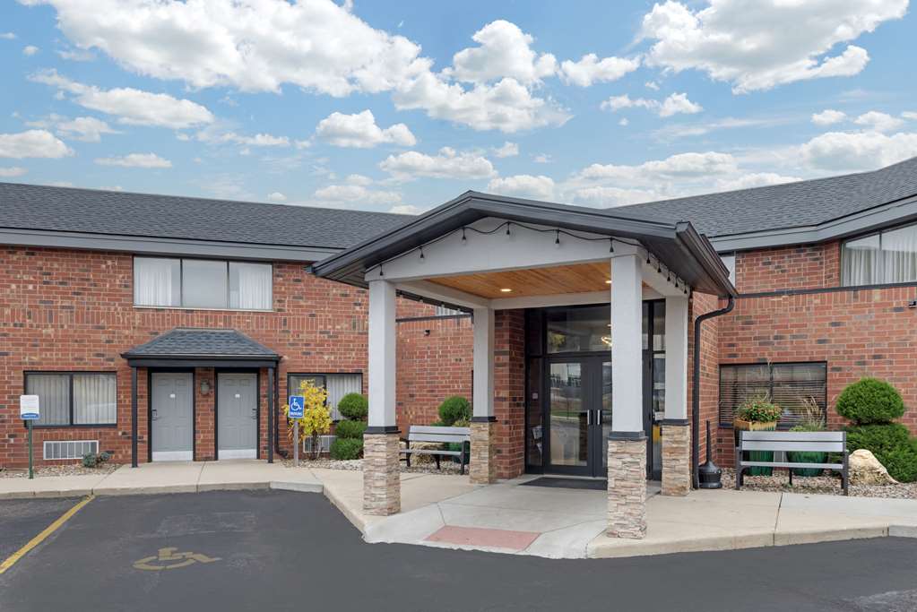 Quality Inn & Suites Mayo Clinic Area - photo 2