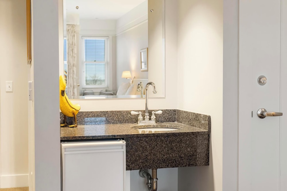 Village Suites Bay Harbor - photo 19