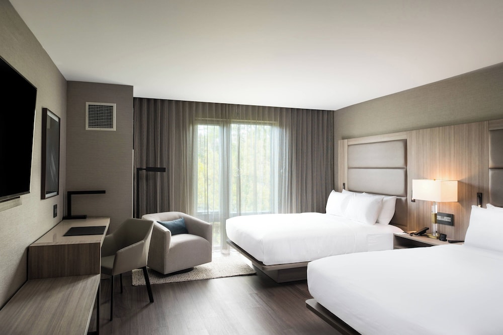AC Hotel by Marriott Boston Cleveland Circle - photo 25