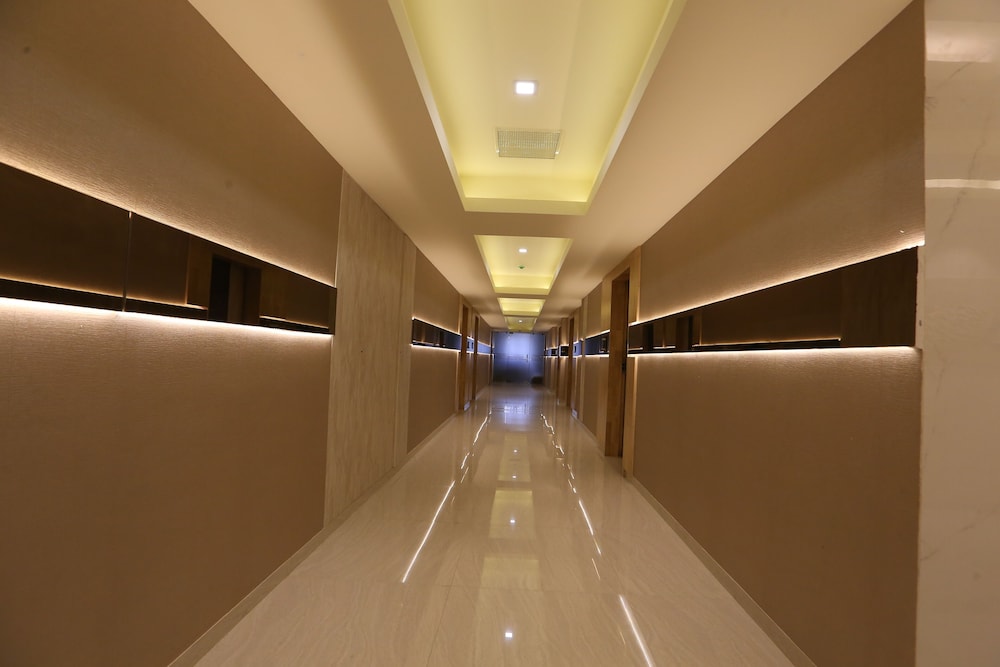 Tgi Sps Grand - carbon neutral hotel in Coimbatore