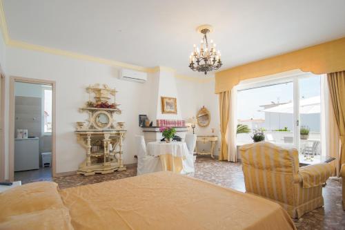 Appartamento in villa ad Ischia — 4-Star Luxury Hotel in Ischia, Italy