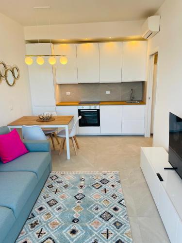 NEW 2 bedroom apartment in Navigli with a great view — 4-Star Luxury Hotel in Milan, Italy