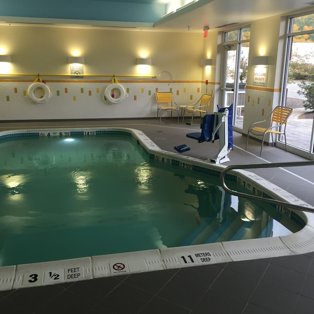 Fairfield Inn & Suites Utica - photo 18