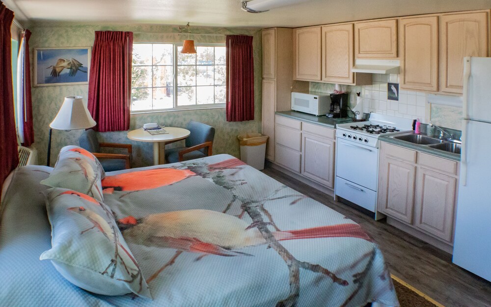 Elk Run Inn - photo 25
