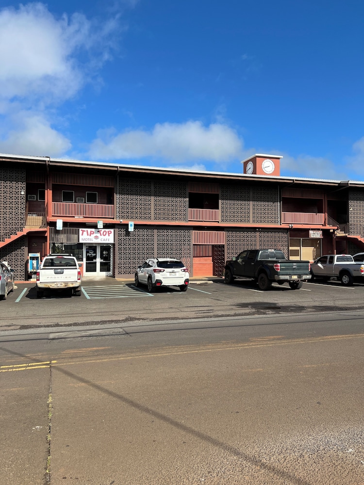 Tip Top Motel Cafe & Bakery - photo 63