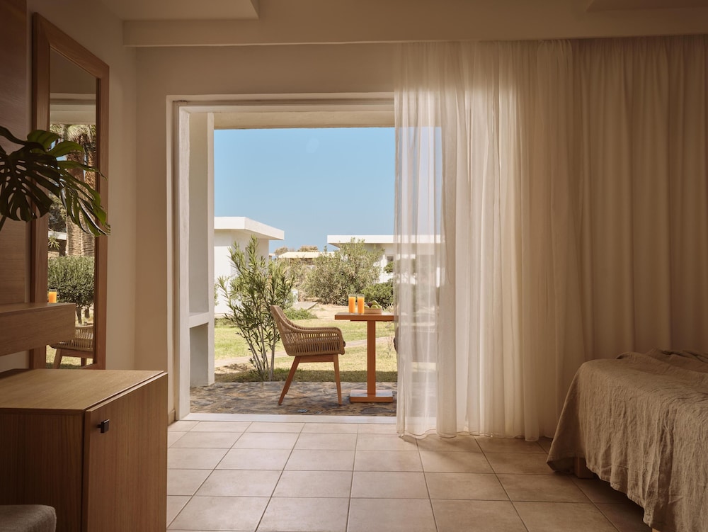 Civitel Creta Beach — 4-Star Luxury Hotel in Irakleion, Greece