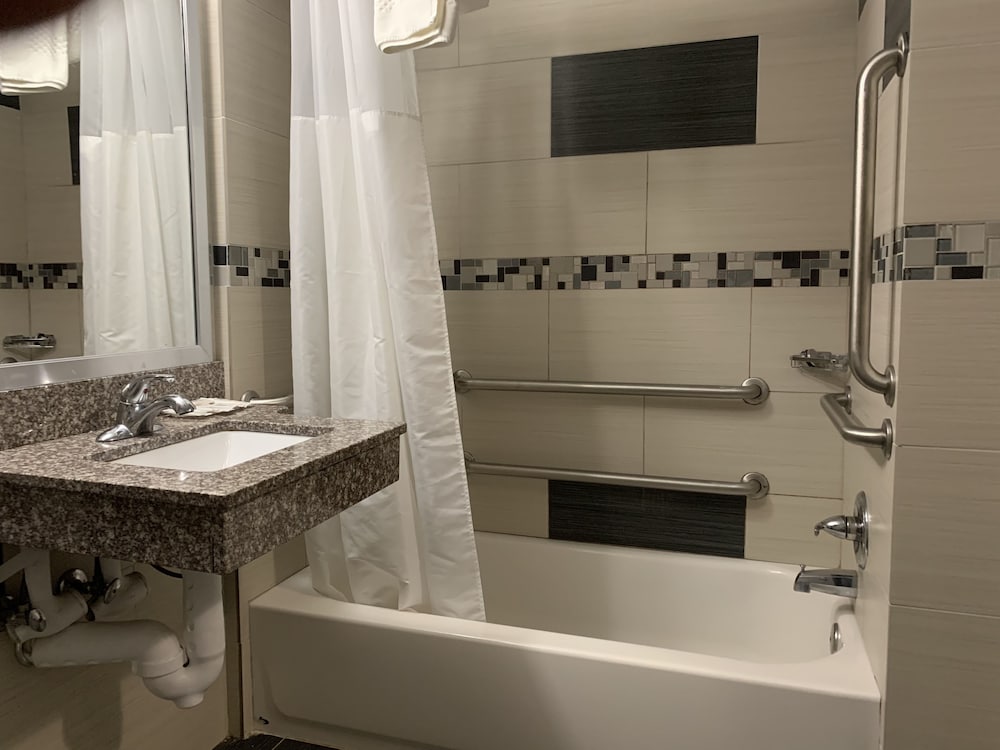 Red Carpet Inn Elmwood Park - photo 31