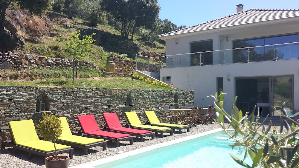 U Muzzelo — 4-Star Luxury Hotel in Oletta, France