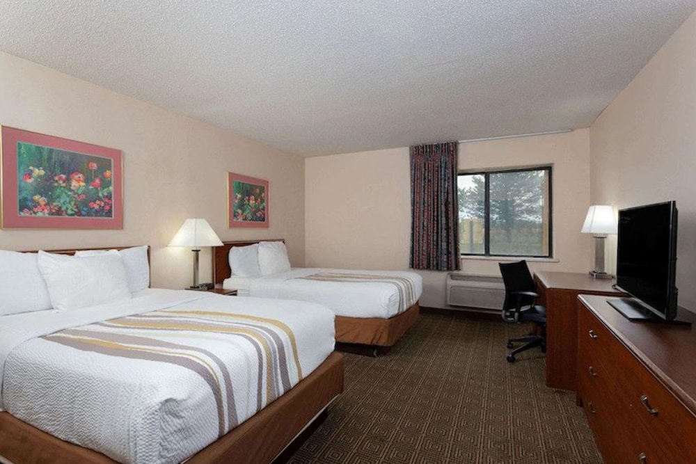Norwood Inn & Suites by BlissPoint Post Rd Indianapolis - photo 21