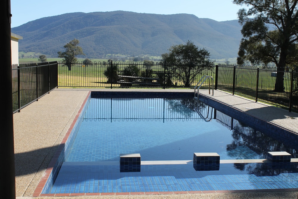 Mountain View Motel Corryong in Corryong, Australia