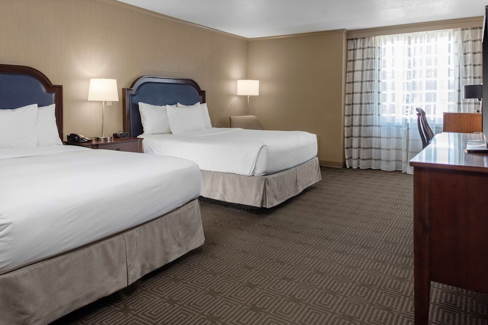 DoubleTree by Hilton Burlington Vermont - photo 12