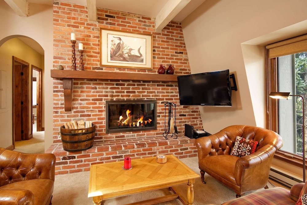 Chateau DuMont by iTrip Aspen Snowmass — hotel in Aspen