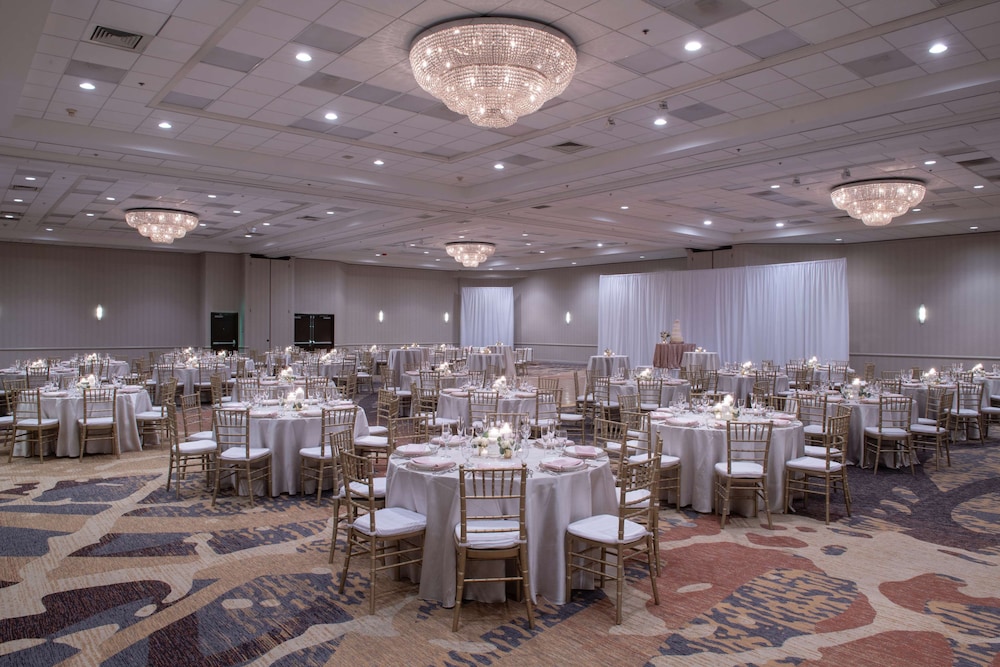 Embassy Suites by Hilton Portland Tigard - photo 67