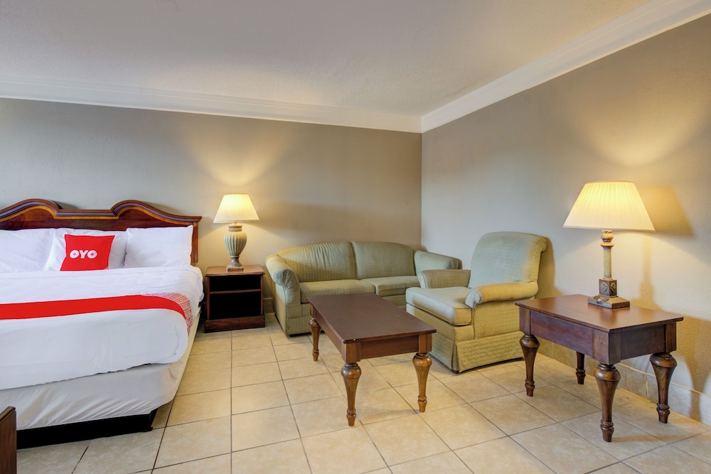 Oyo Hotel Douglas Ga Us 441 - photo 15