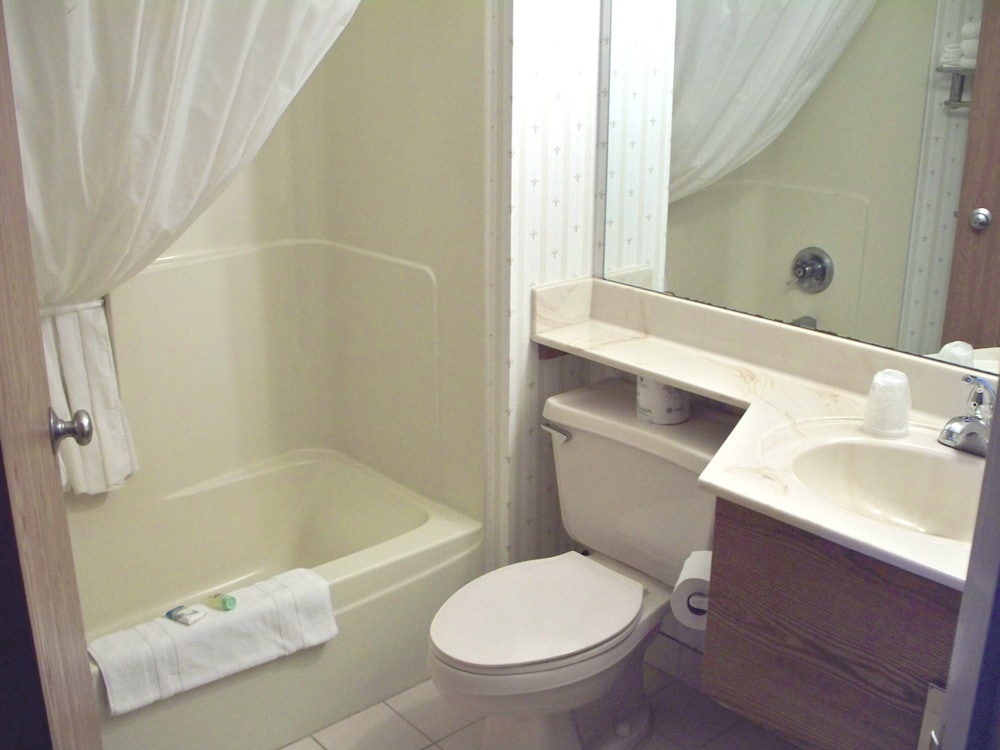 Country Inn Deerwood - photo 35