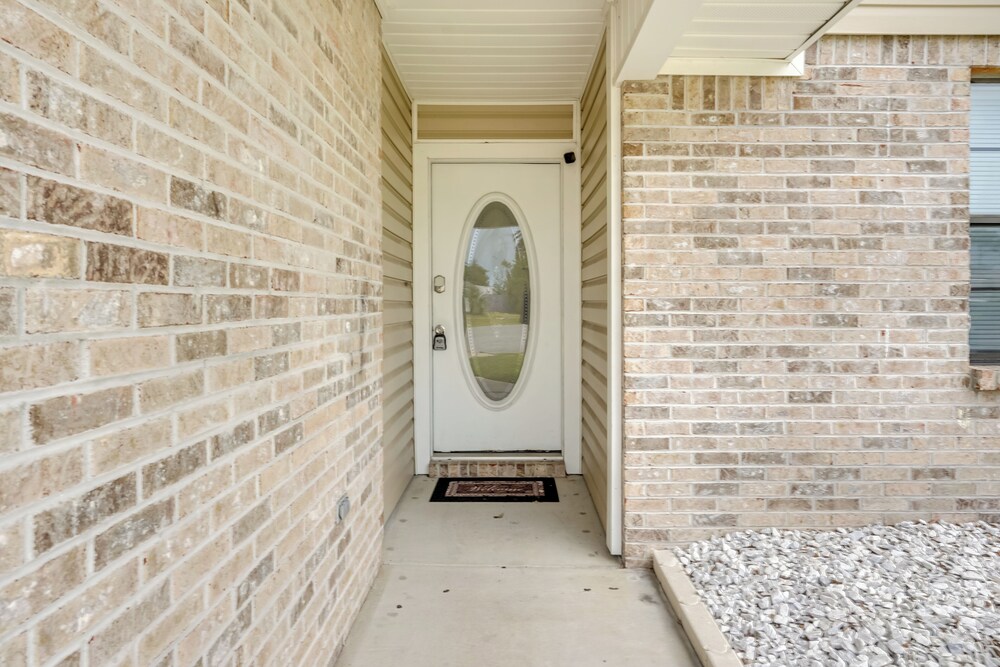 Bright Lynn Haven Home w Screened Porch & Yard - photo 27